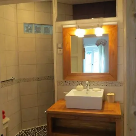 Maison Sous Les Etoiles Oda ve Kahvaltı Sembadel